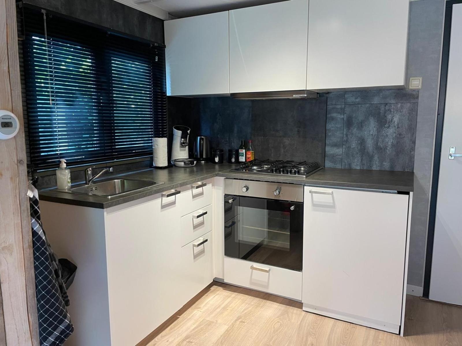 Uniek Chalet Op De Veluwe, In Bosrijke Omgeving. Putten Bagian luar foto