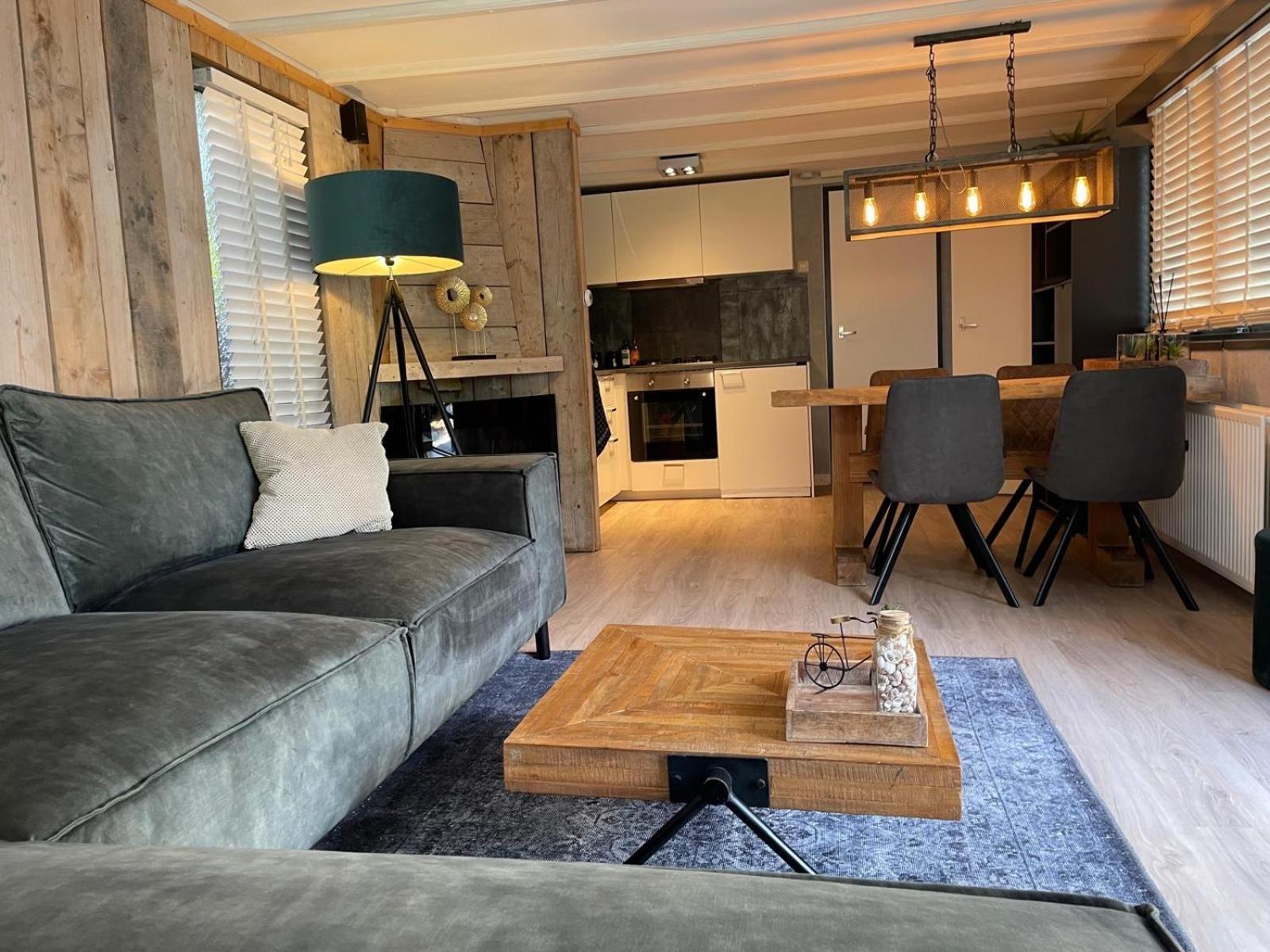 Uniek Chalet Op De Veluwe, In Bosrijke Omgeving. Putten Bagian luar foto